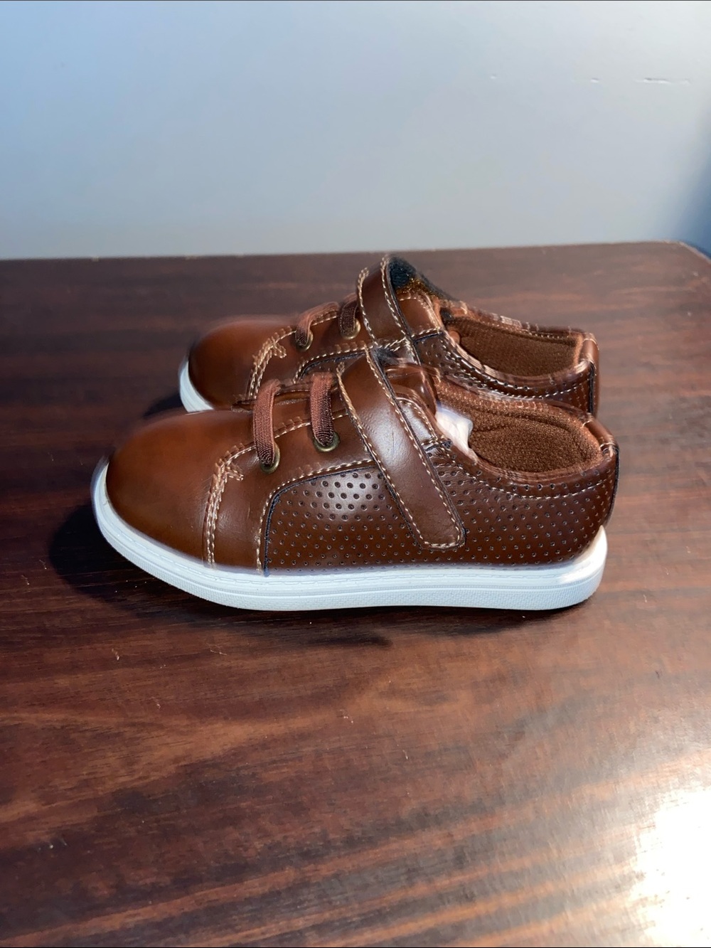 Toddler Boy 7.5 American Eagle By Payless Brown Kids Sneakers w/ White Sole
